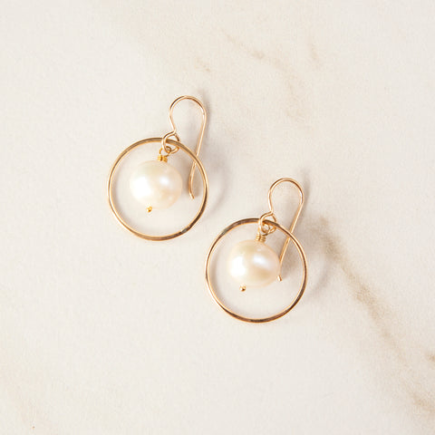 14k Gold Filled Pearl in Circle Earrings